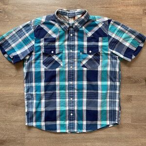 Patagonia Short sleeve Button Up Organic Cotton Men’s Shirt - XL